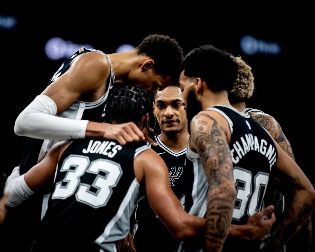 与AI同伴 与AI同伴