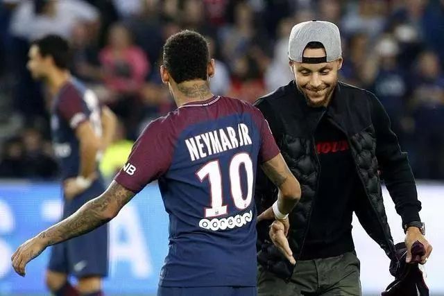 出与防守定 出与防守定